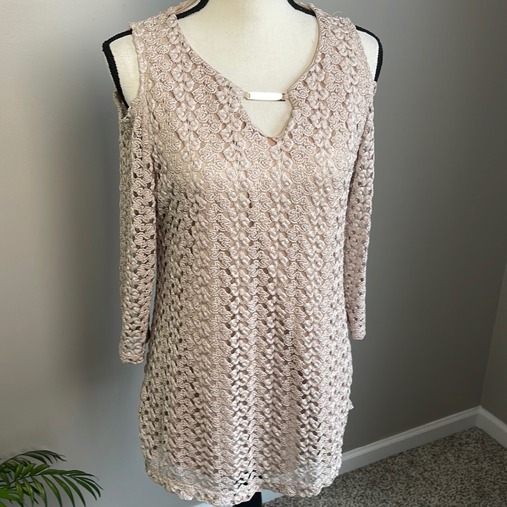 JM Collection Crochet-Lace Neutral Tan Cold Shoulder Elbow Sleeves Top Blouse M